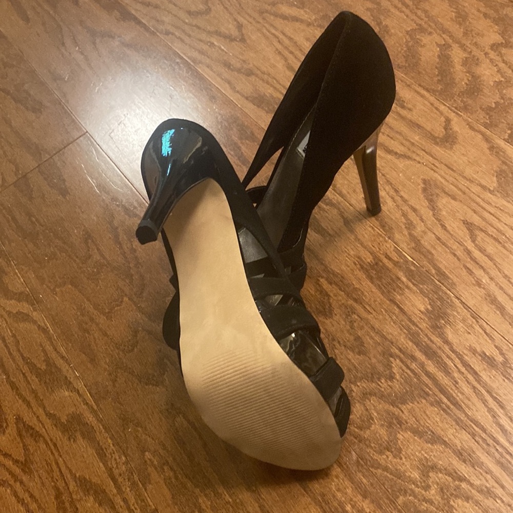 Steve Madden 5” Black Patent/Suede Heels, Loyyall Black Multi, Size 8, with box - Picture 4 of 8